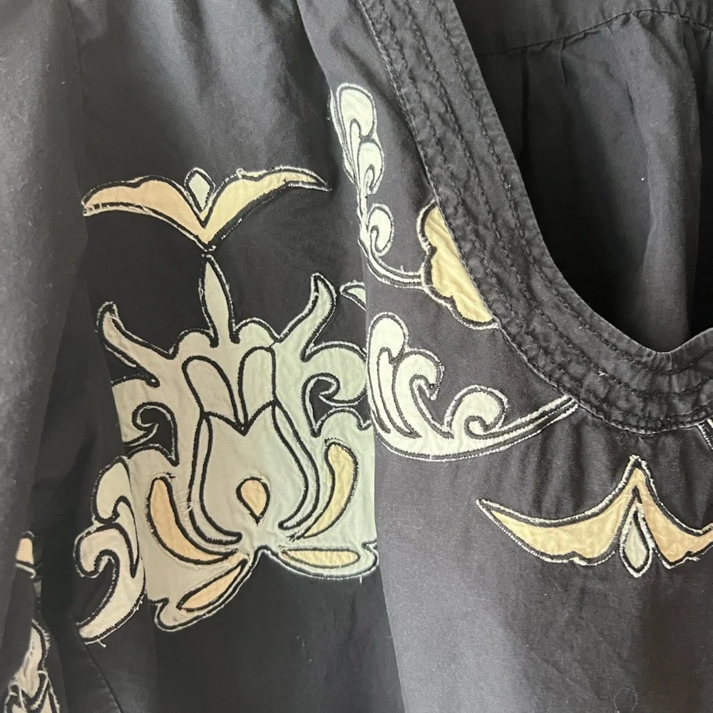 Anthropologie puff sleeve Embroidered Black Top sz LP - Picture 6 of 9